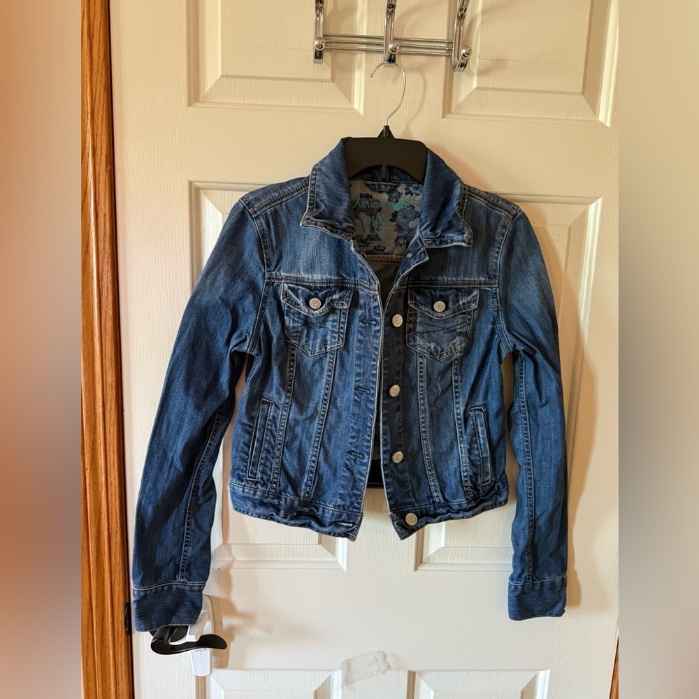 Aeropostale Classic Blue Denim Jacket. Size medium - Picture 2 of 12